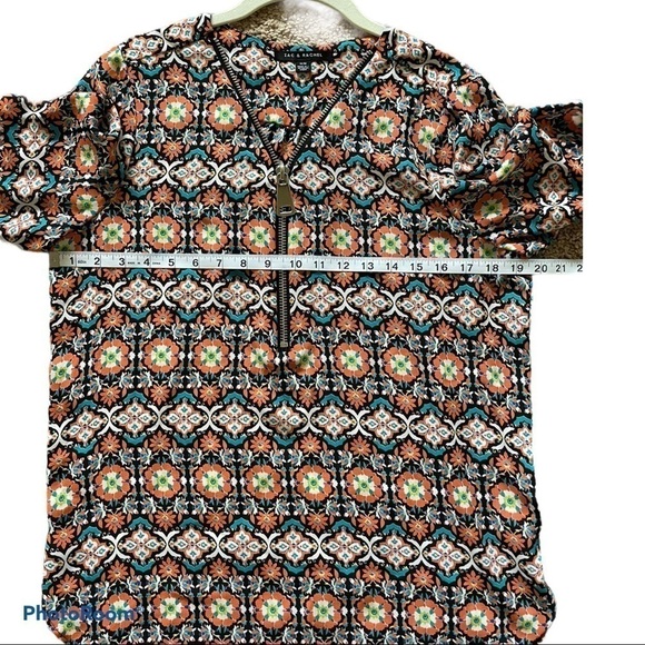 ZAC & Rachel Floral Long Sleeve Half Zip Blouse - Picture 3 of 6